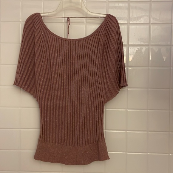 Younique splendid pleated, ribbed and elastic top. Batwing sleeves, size L. - Picture 6 of 16